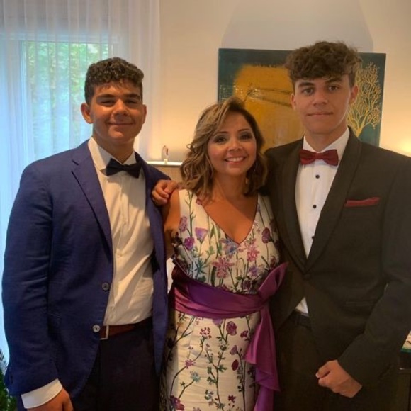 Meet your Posher, Louana - Picture 1 of 1